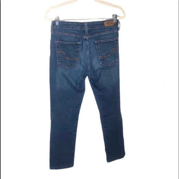 Levi Signature Jeans.  Size 8 waist is 30 inseam 29. Modern straight - Picture 2 of 9